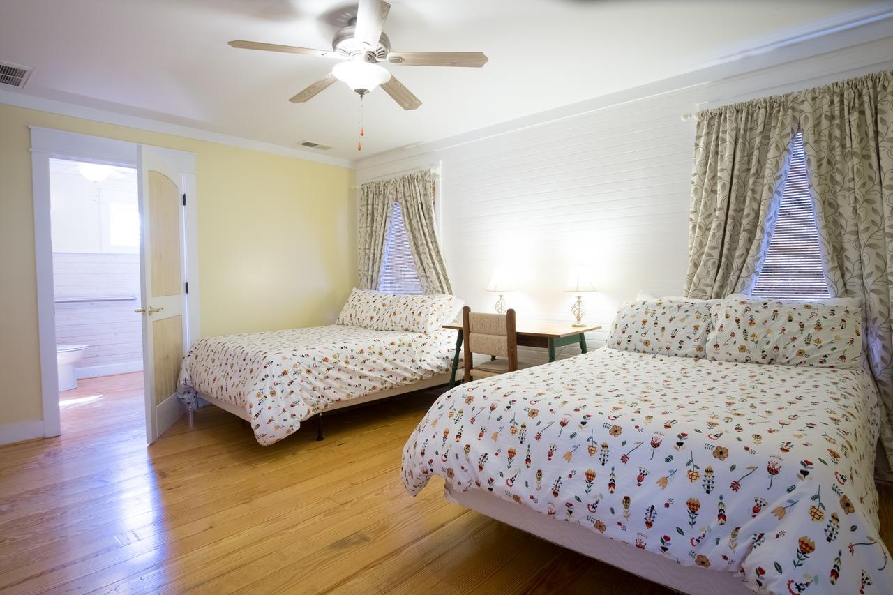 Swamp Rabbit Inn Травълърс Рест Екстериор снимка